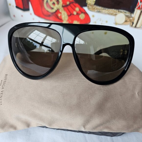 Bottega Veneta VGUC Sunglasses - Picture 5 of 11